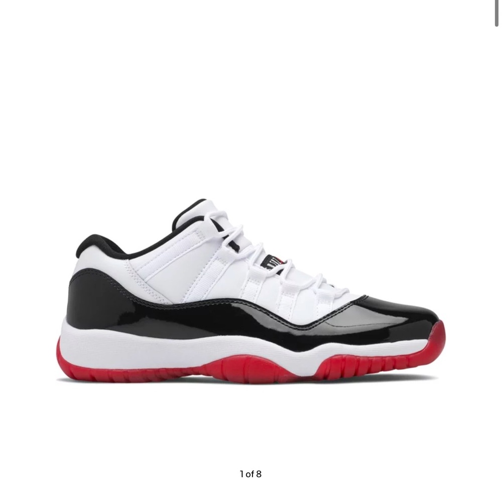 Air Jordan retro low 11s
Size 3

Used once or twice 

Offers are welcome .
